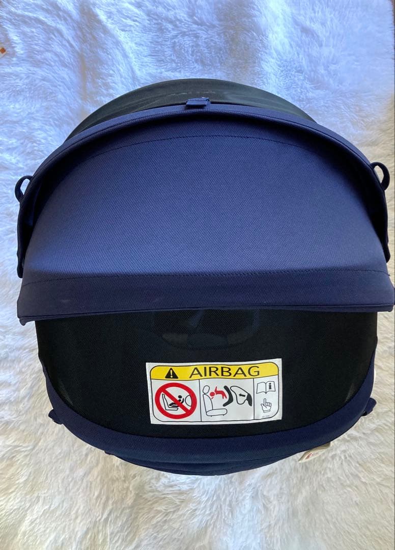 美品 Aprica フラディアプレミアムチャイルドシート isofix ネイビー