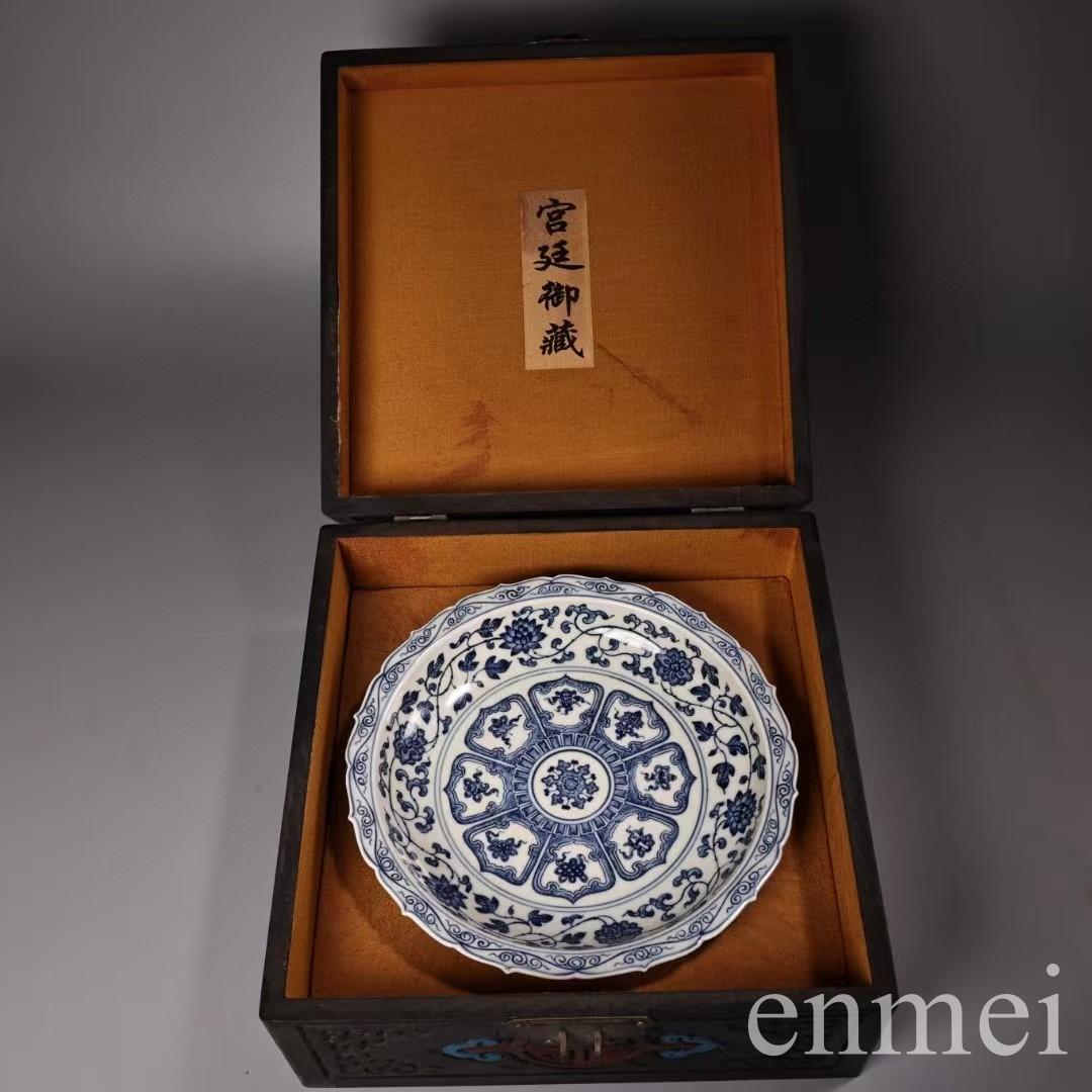 中国古美術・旧蔵磁器・吉祥八宝青花磁器皿・純手描き・文房具・置物・