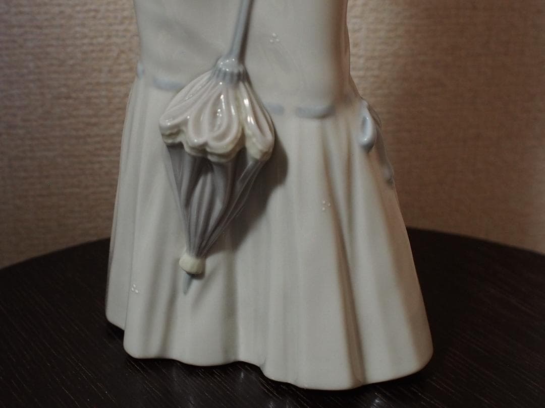 ☆LLADRO社 リヤドロ 「仔犬を抱く女性」美品 美術品・アンティーク