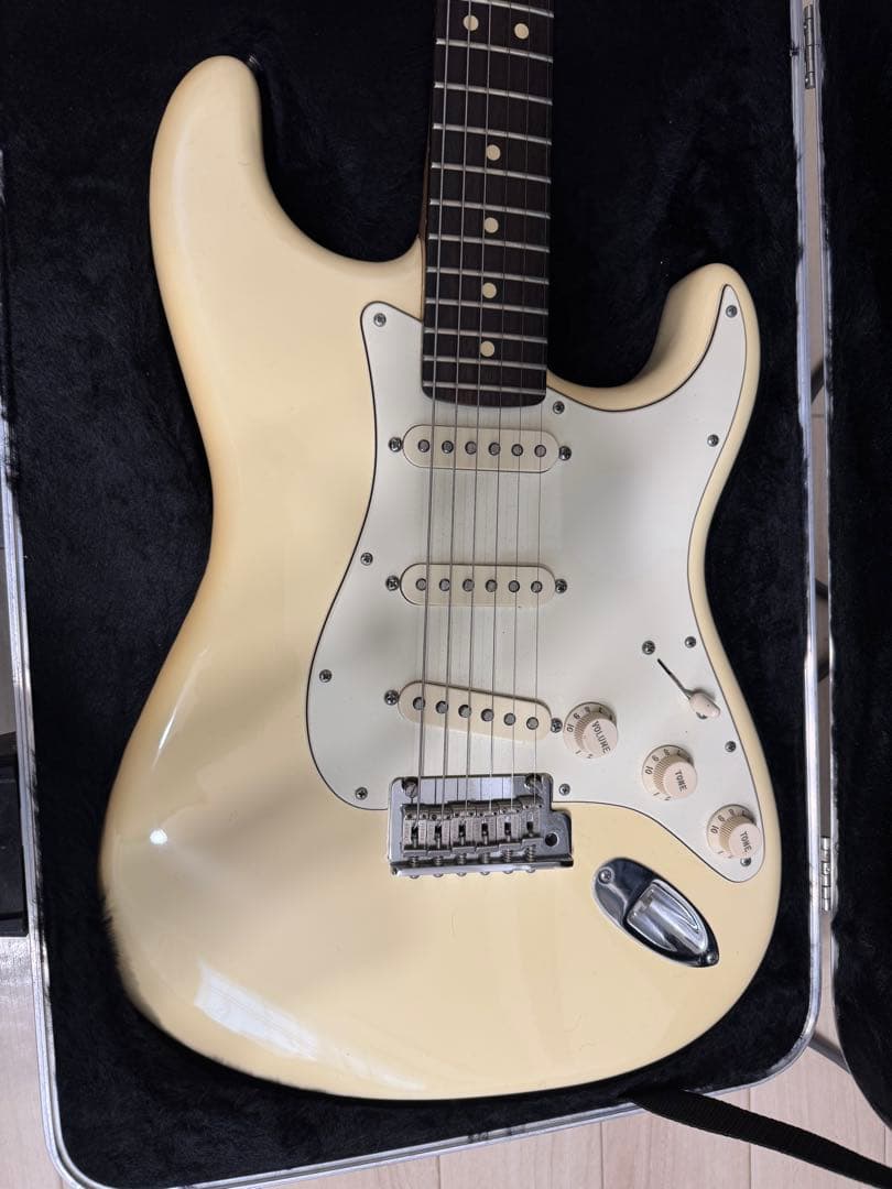 【FenderUSAAmerican StandardStratocaster】
