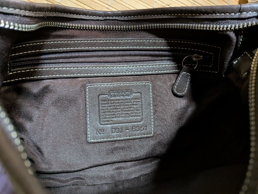 極美品！COACH ミニシグネチャーホーボーワンショルダーバッグ6351ボルドー