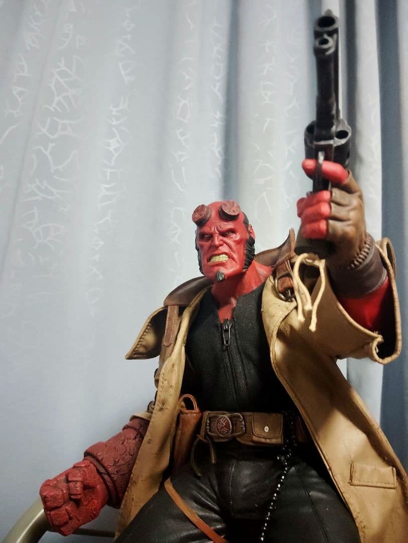 2004.Mezco Toys/18inch“HELLBOY”