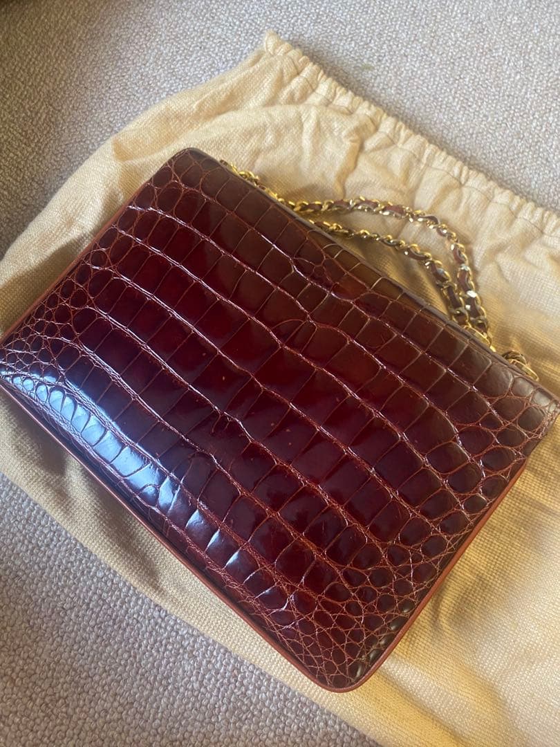 ボルドーブラウン ショルダーバッグ