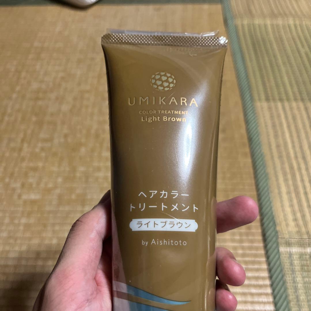 新品.未使用］UMIKARA ヘアカラー トリートメント ライトブラウン