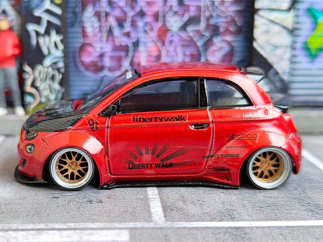 トミカ改造 フィアット オーバーフェンダー 赤 LB 深リムホットウィール