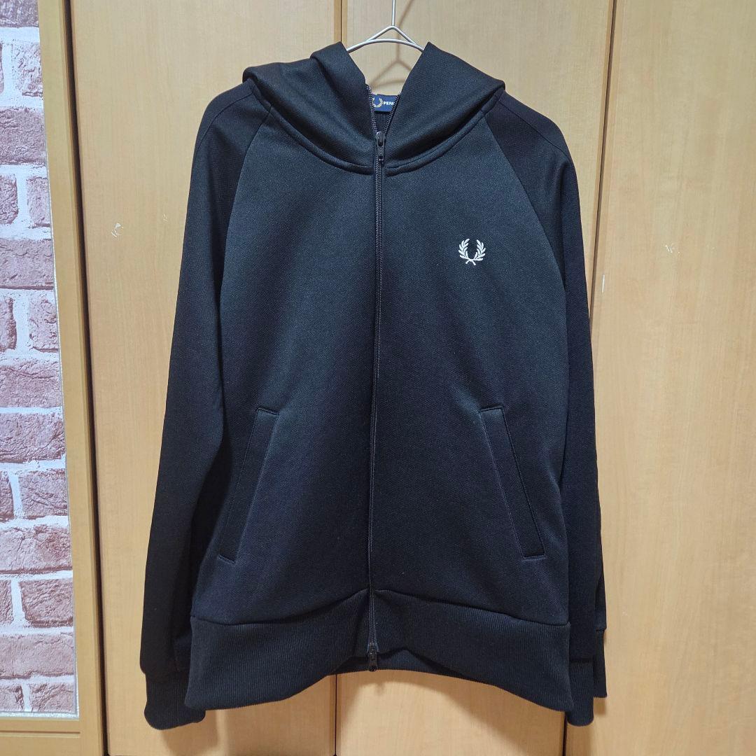 【美品】フレッドペリー　パーカー　ブラック　F1850