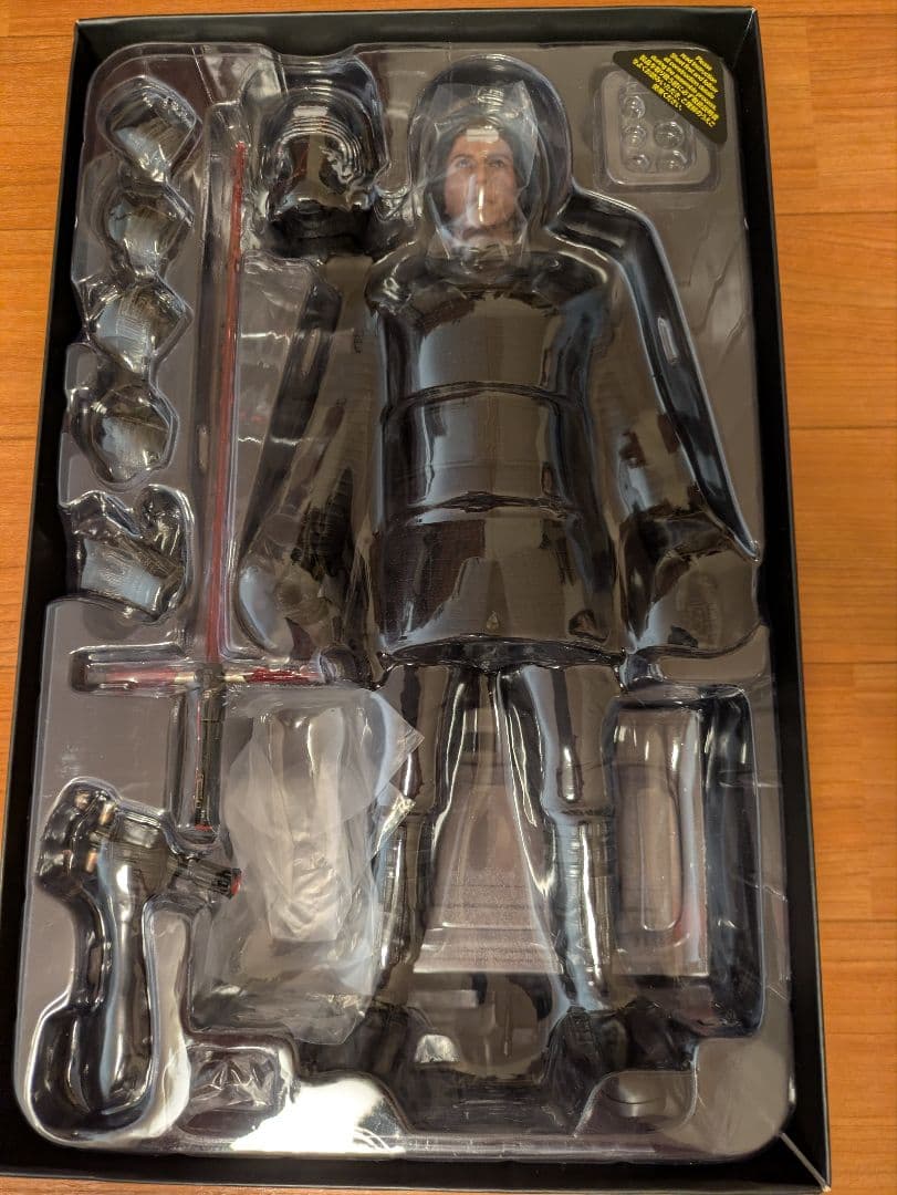 HOTTOYS カイロレン　ホットトイズ　スターウォーズ　フィギュア