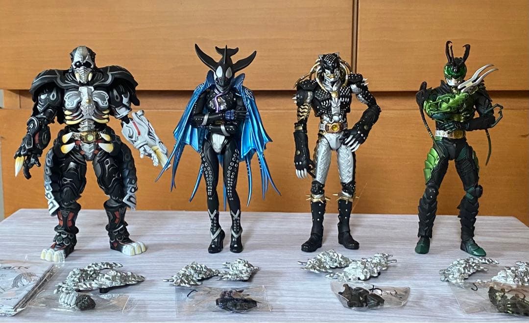 SALE】s.h figurets 仮面ライダーオーズ グリードフィギュアーツ