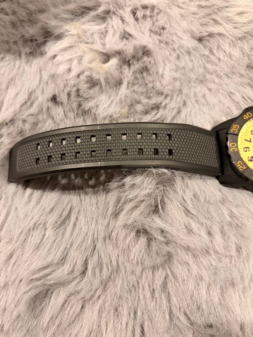 Luminox 3505.GP.SET 限定版 ゴールド文字盤 シリアルナンバー