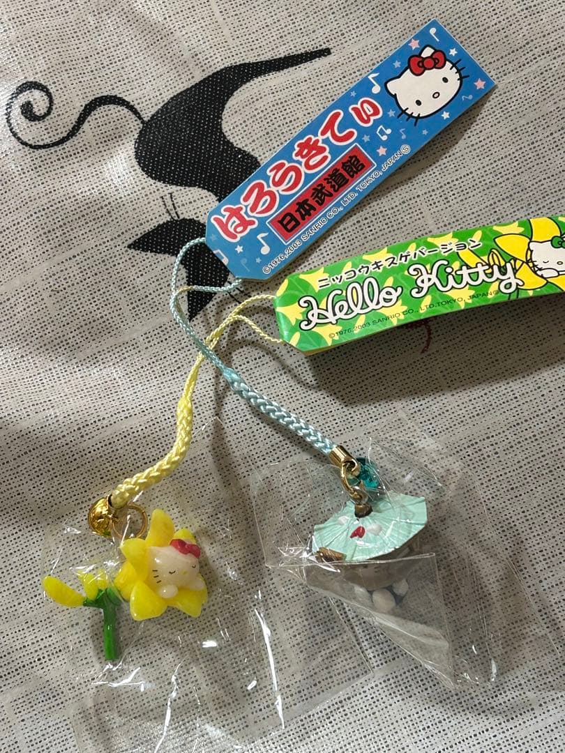 ご当地キティ根付け