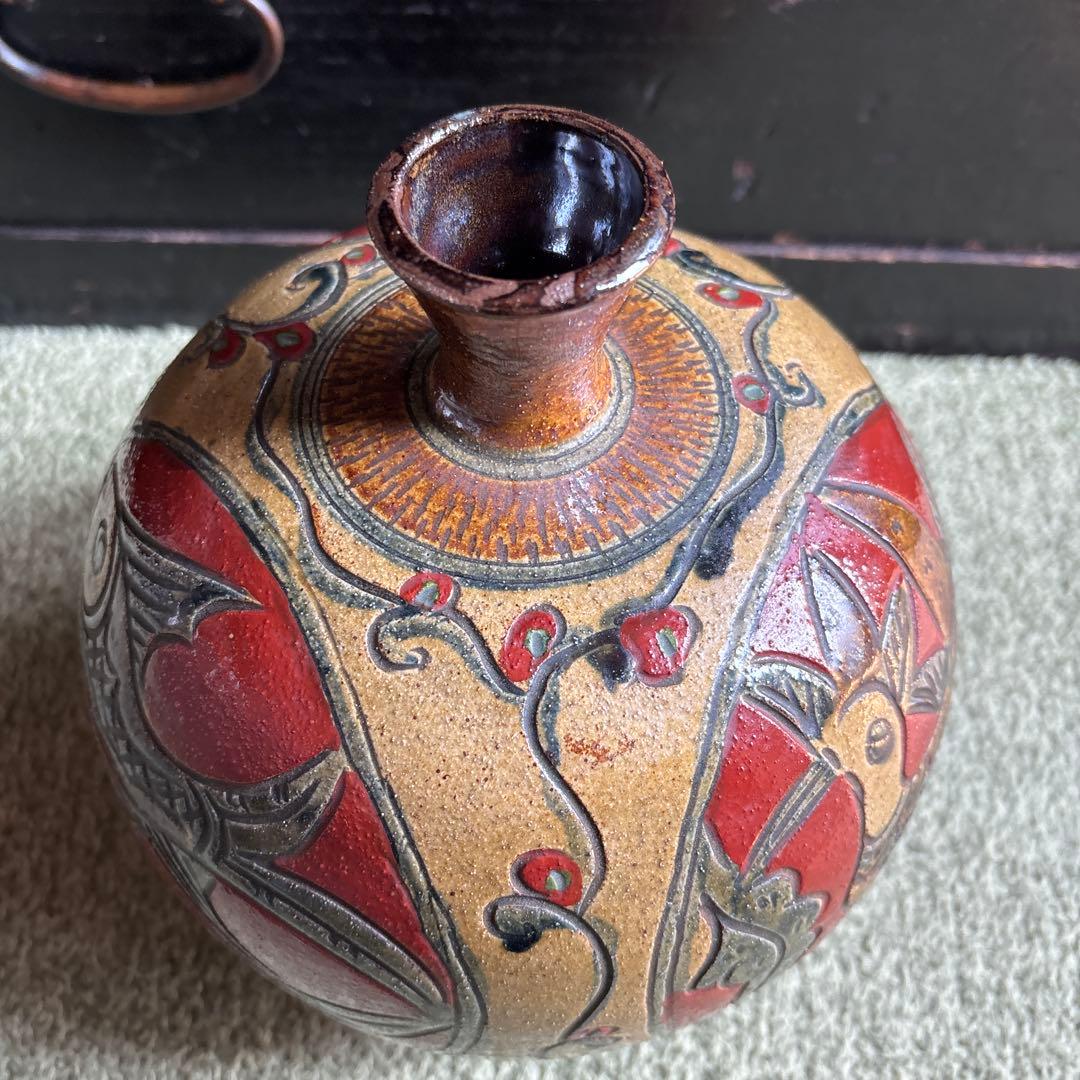 沖縄　やちむん　新垣勲　壺屋焼　飾り壺　鳥　魚　赤絵　陶器製　土もの