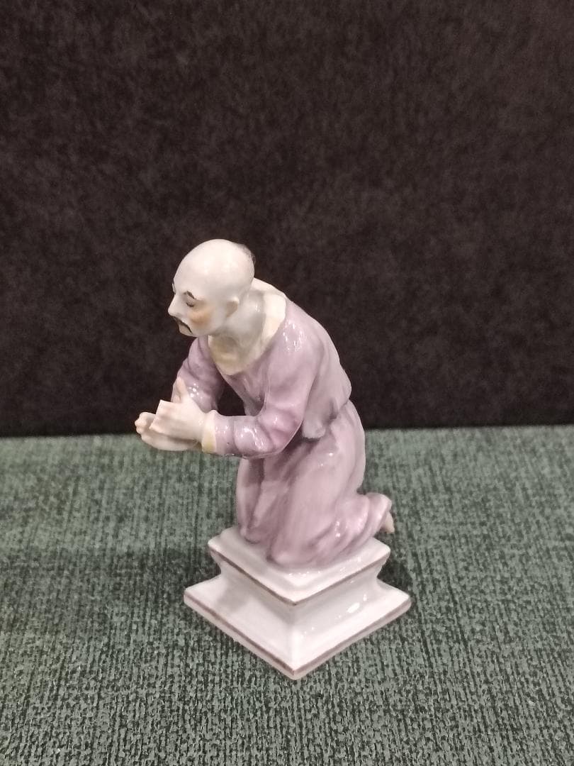 マイセン 紫色 陶器製 人物像 - メルカリ