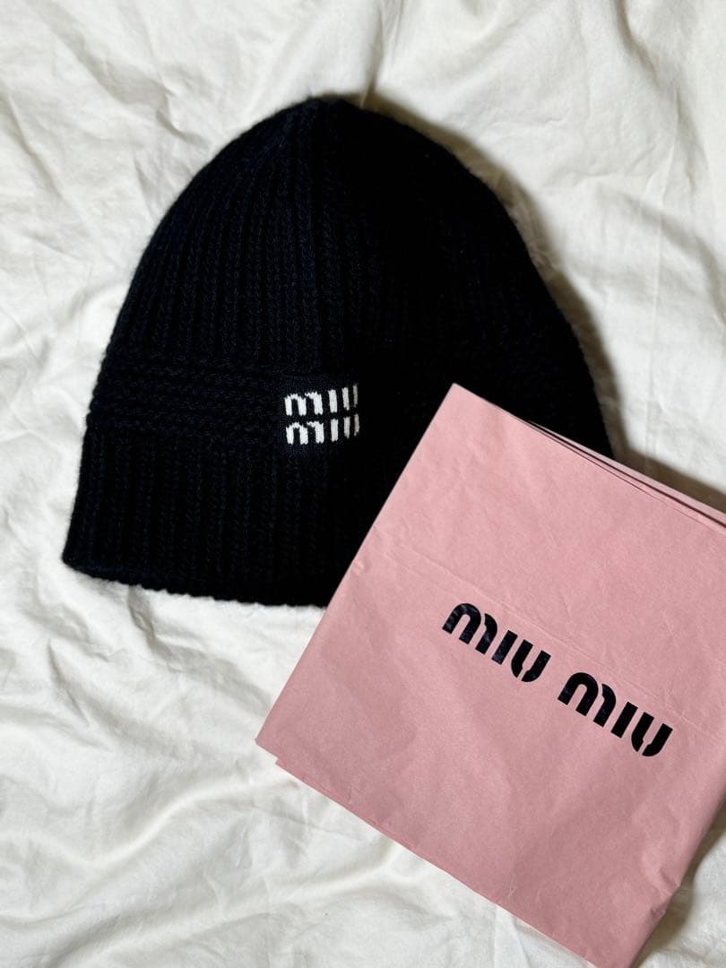 MIU MIU ロゴ カシミヤビーニー