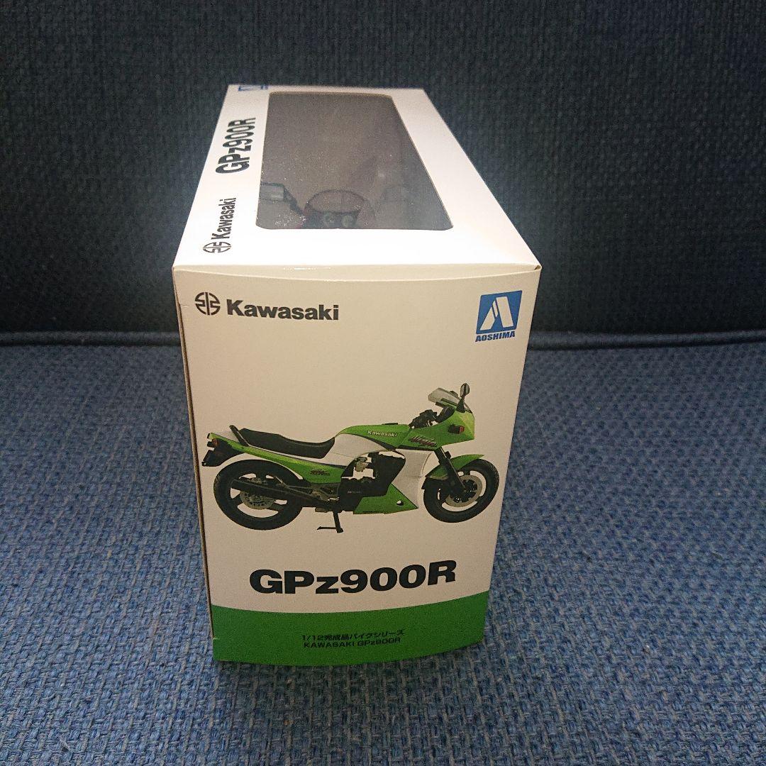 Kawasaki GPz900R 1/12スケールダイキャストバイク　赤/灰