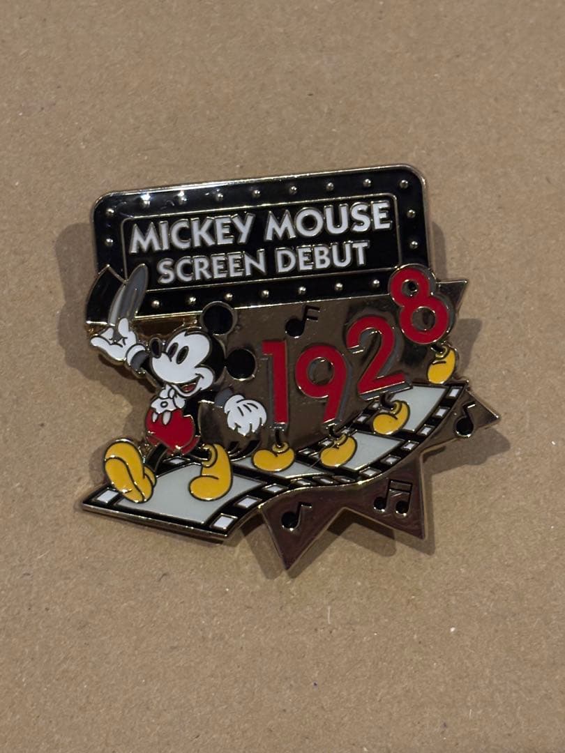 TDR】ミッキーマウス スクリーンデビュー ピンバッジ - メルカリ