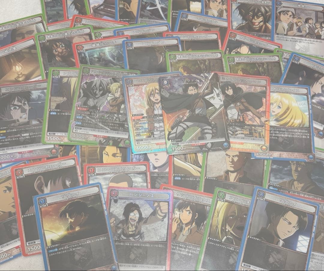 進撃の巨人 グッズ まとめ売り 缶バッジ アクスタ 紙類 200点以上