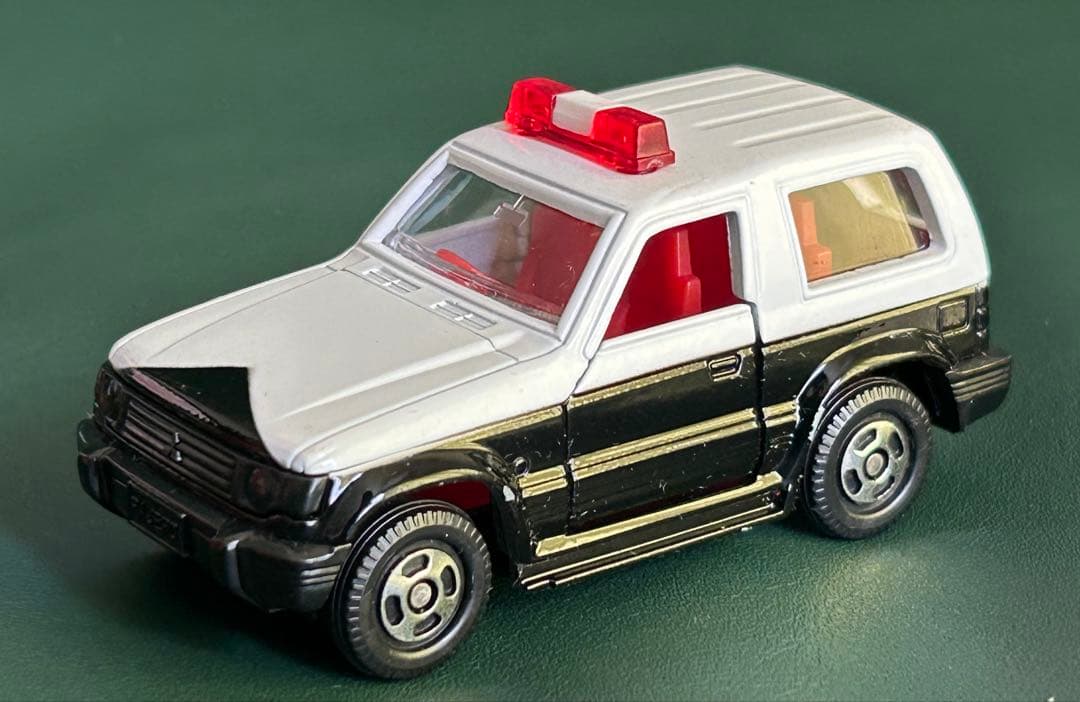 トミカ パジェロ 2台セット