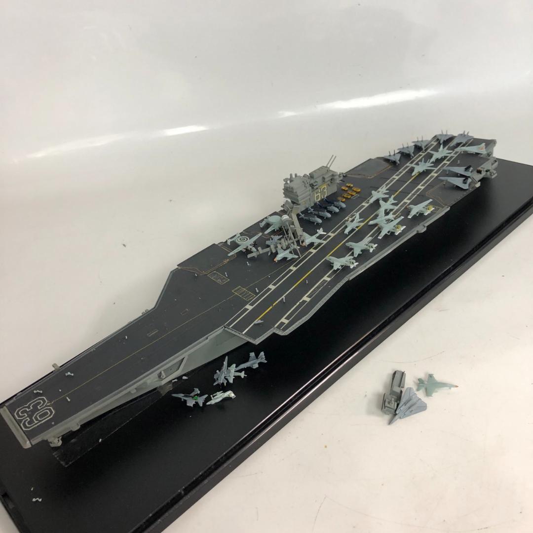アメリカ海軍 航空母艦 CV-63 「CV-63 キティホーク」 1/700