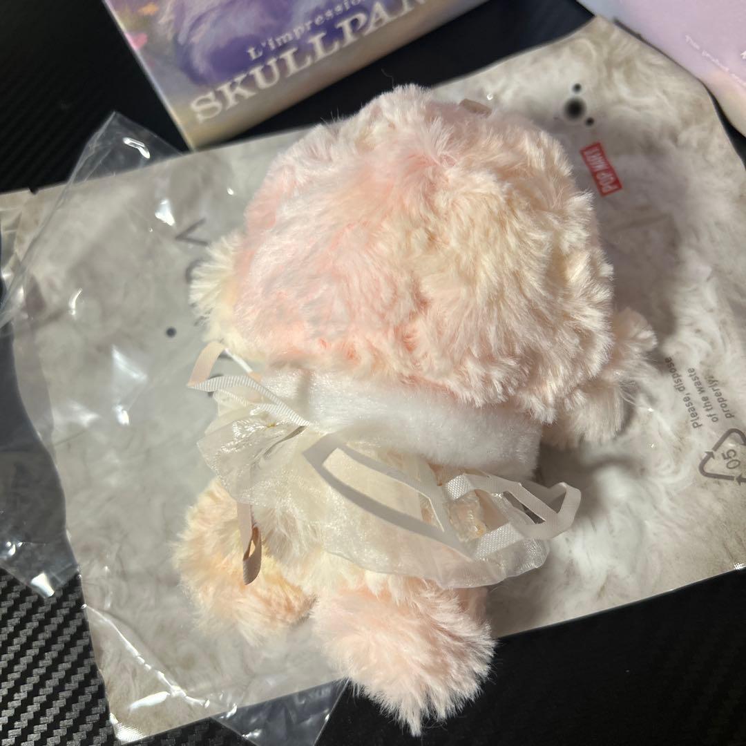 POPMART SKULLPANDA ぬいぐるみ