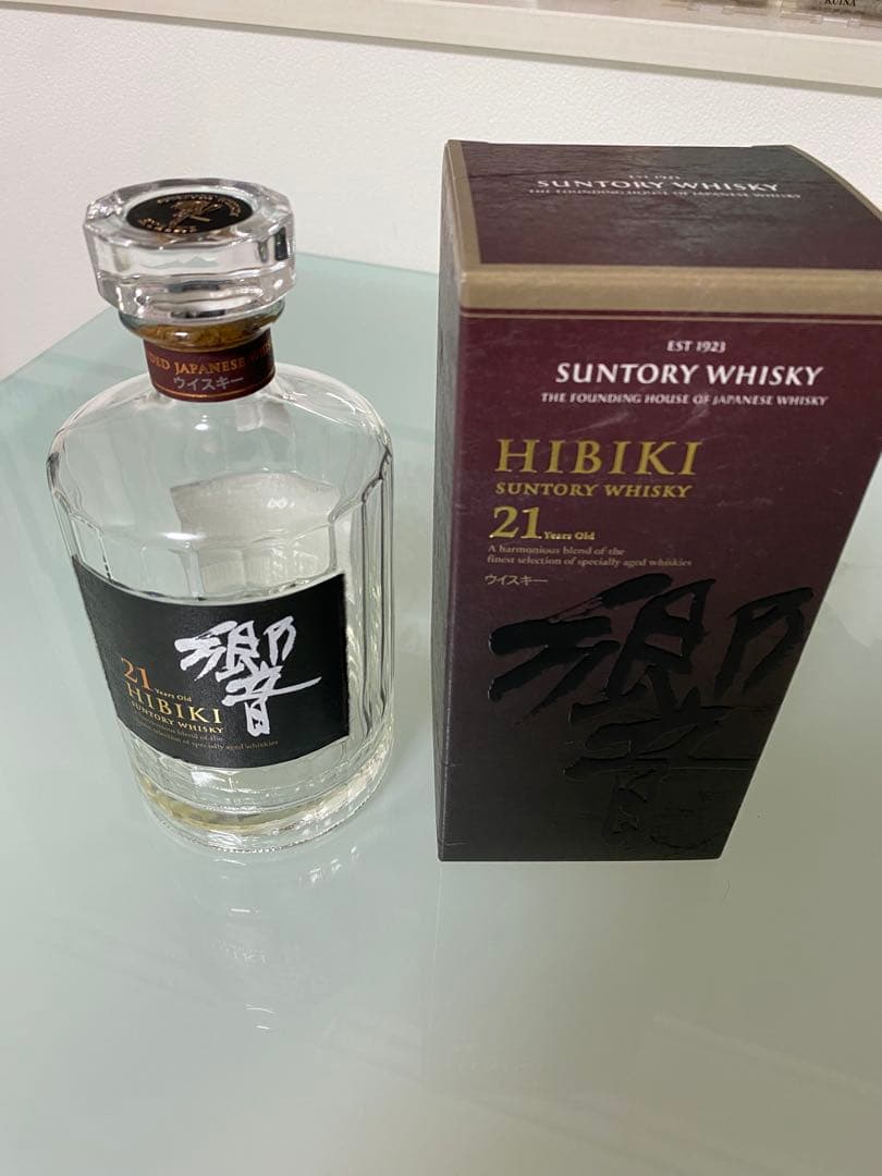 Hibiki 21年 ウイスキー 箱付き　響21年 響 21年 ウイスキー サントリー 43度 箱付 700ml 洋酒 : 酒類の総合
