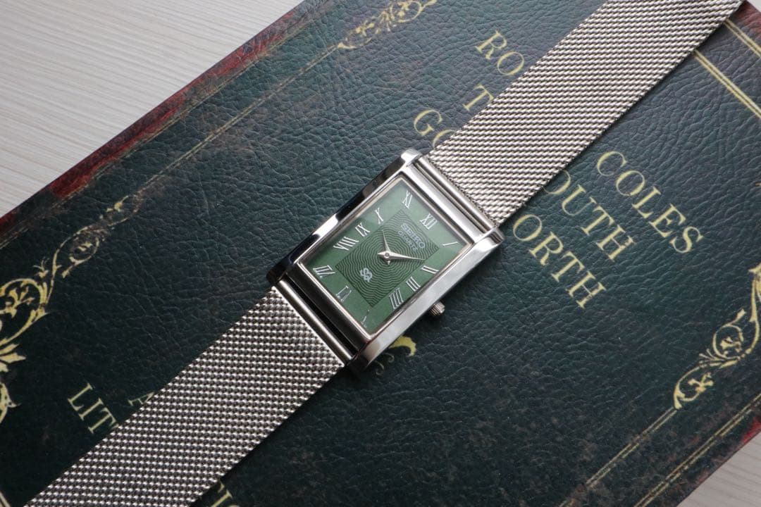 SEIKO tank 緑×銀 レクタンギュラー 稼働品