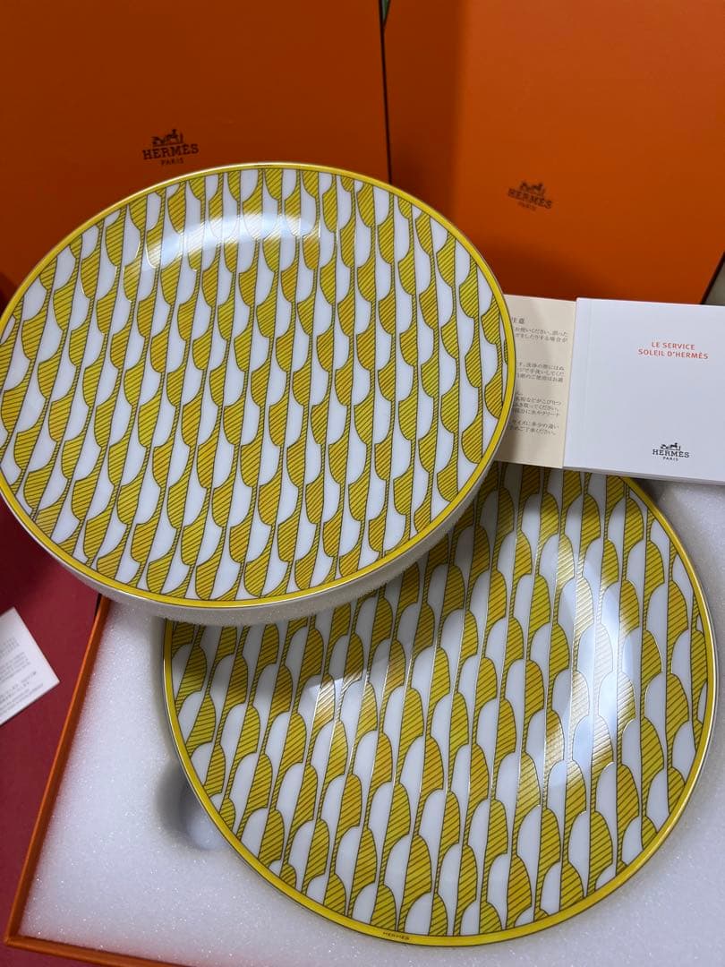 10562 人気です！追加再出品現品限り！ハンガリー発行未使用小型シート