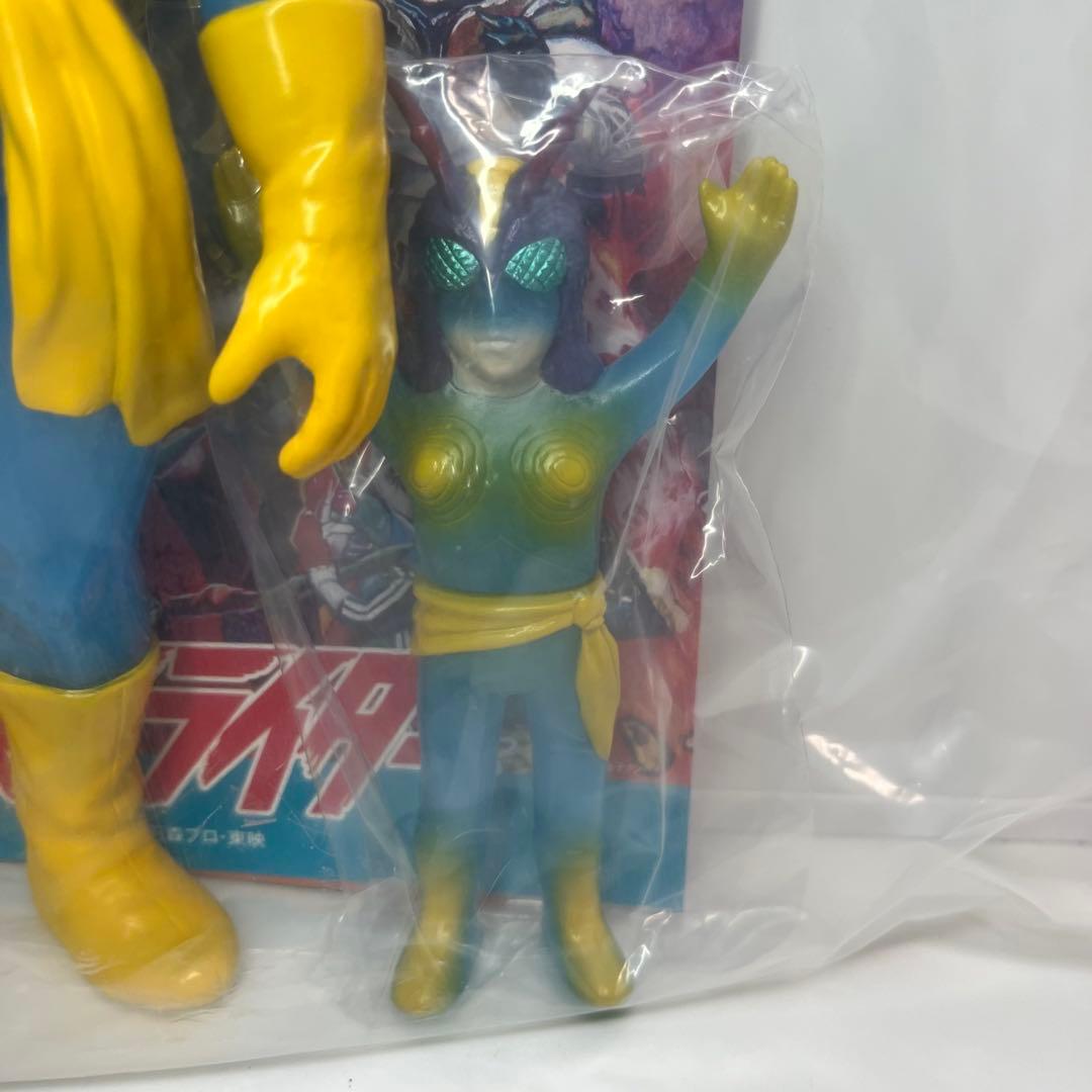 メディコム・トイ×東映レトロソフビ 蜂女（新色）＋ミニソフビ 仮面