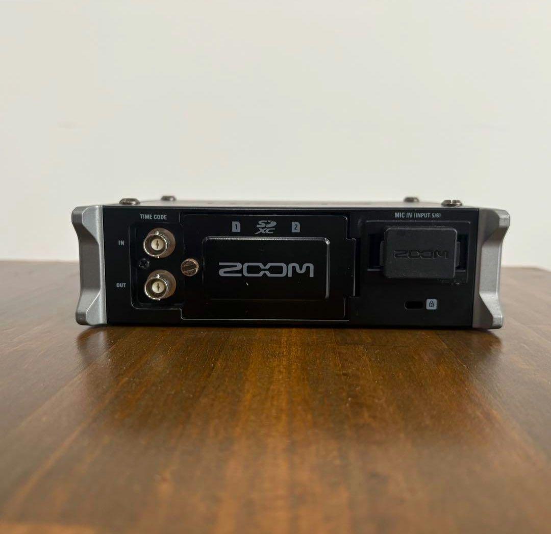 ZOOM F4 マルチトラック フィールドレコダー