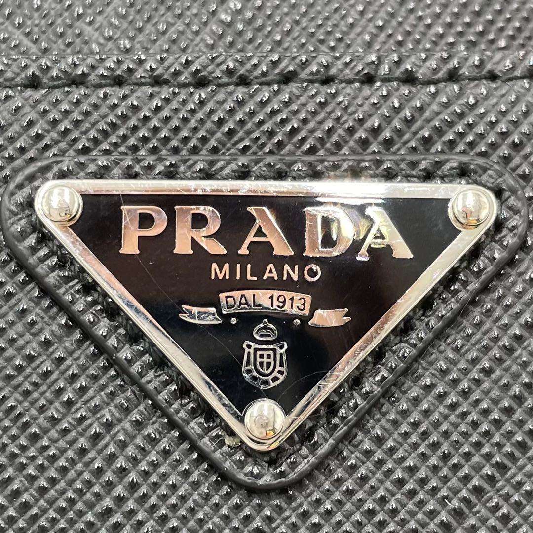 正規品 PRADA iPhone14用ケース 三角ロゴ サファイアーノレザー