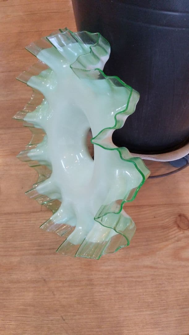 ランプシェード.電笠,花びらデザイン .フリル.アンティーク.