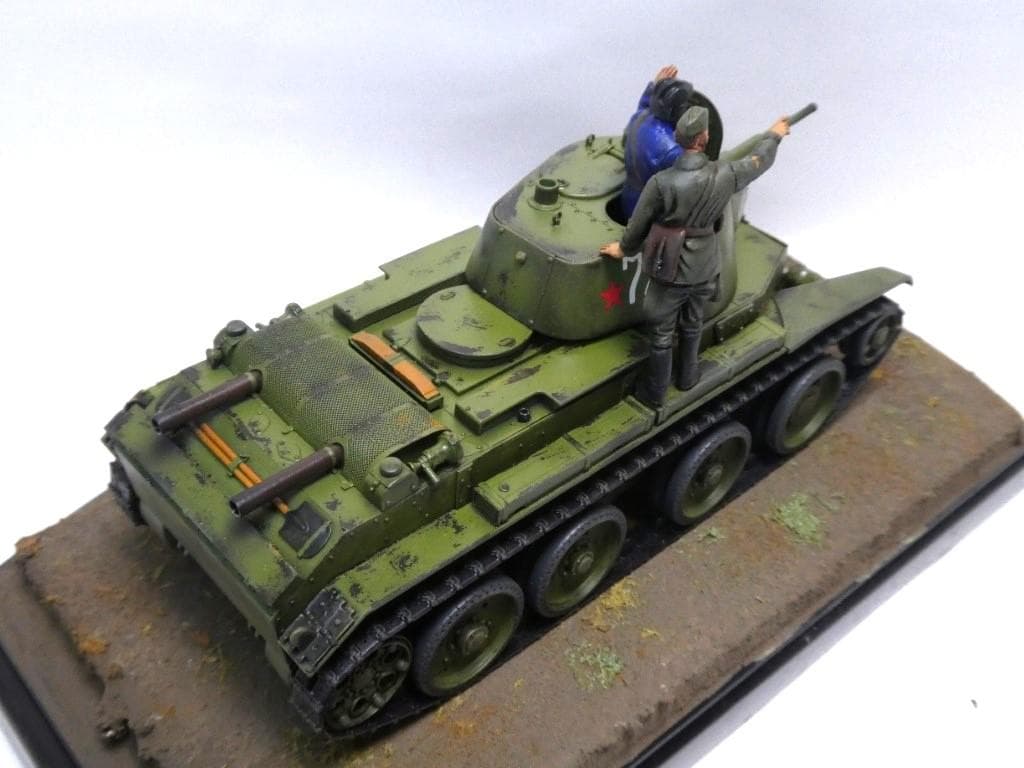 タミヤ 1/35 ソビエト戦車 BT-7 1937年型 完成品