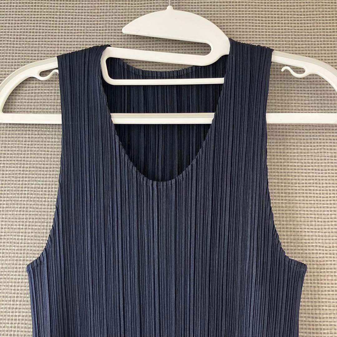 プリーツプリーズ　サイズ4 タンクトップ　ネイビー