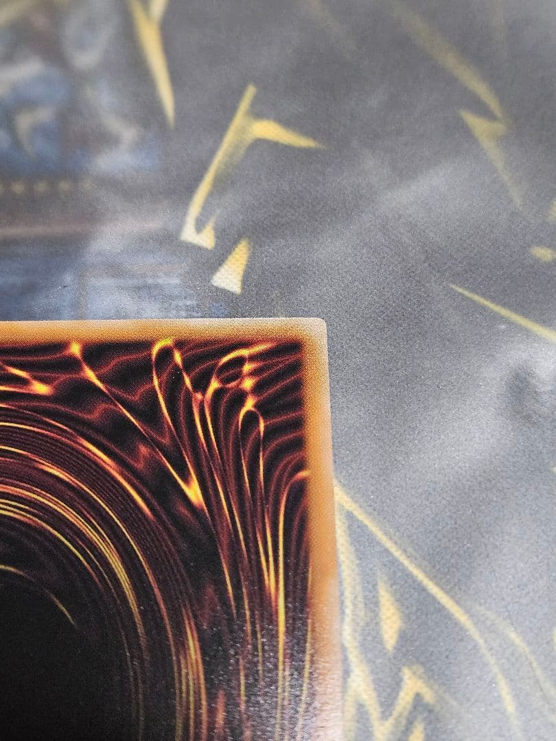 魔術師の弟子 ブラックマジシャンガール 光の黄金櫃 25thシークレットレア