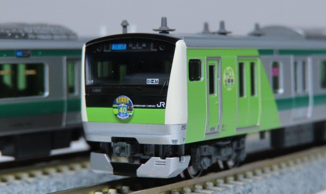 型番10-2108Z　E233系埼京線開業40周年記念ラッピング　限定品