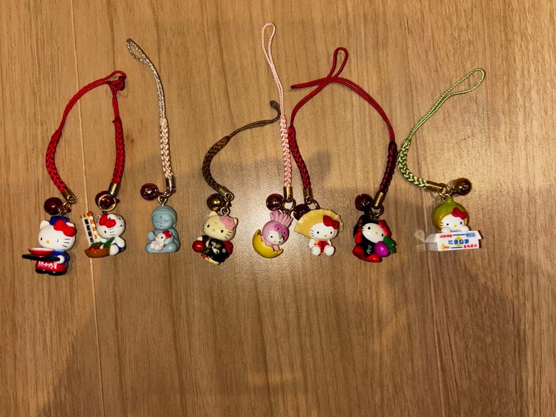 ご当地キティ46個まとめ売り 根付け ストラップ キーホルダー レア