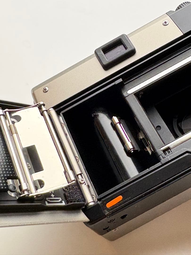 CONTAX T3 D フィルムカメラ データバック.専用ケース、ストラップ付属