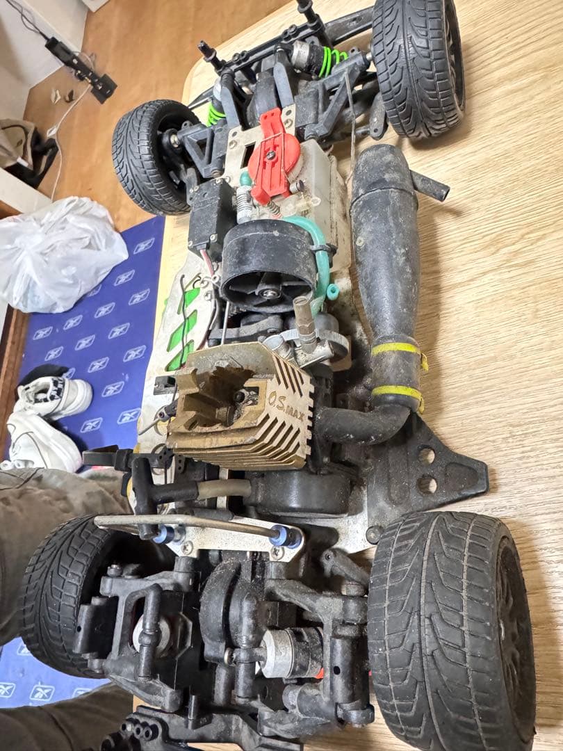 ラジコンカー 油圧サスペンション メタルシャーシ