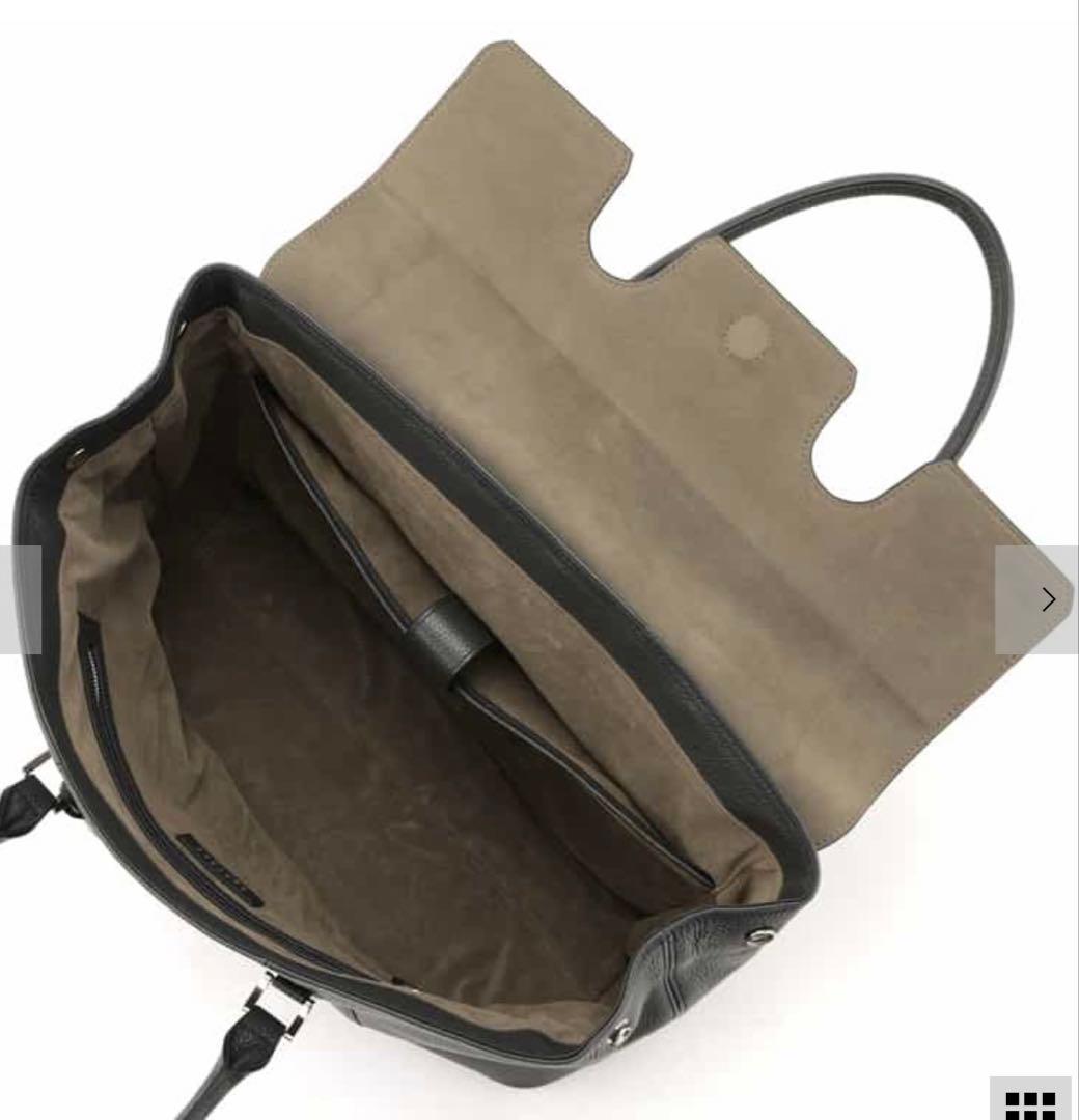 バーニーズニューヨーク　フラップ付きシュリンクレザートートバッグ