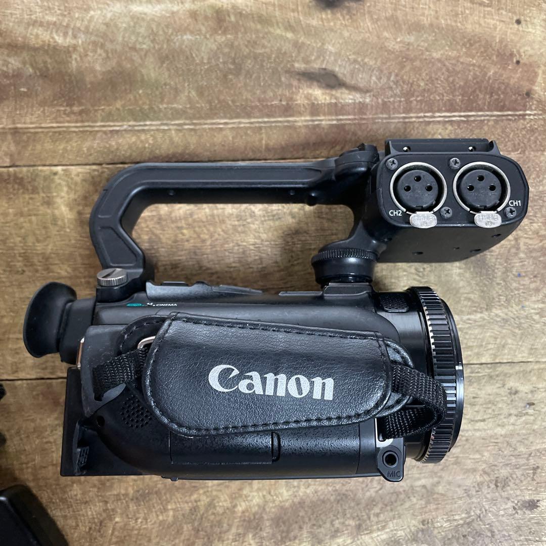 中古ジャンクCanon XA10 業務用ビデオカメラ（XLRハンドルユニット付）
