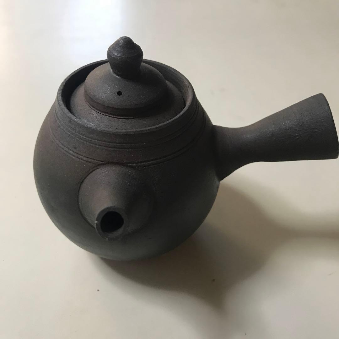 笠間の陶芸家、黒田 隆さん作の急須