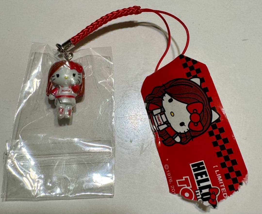ハローキティ根付けストラップ　 meets TOM’Sストラップ　レア