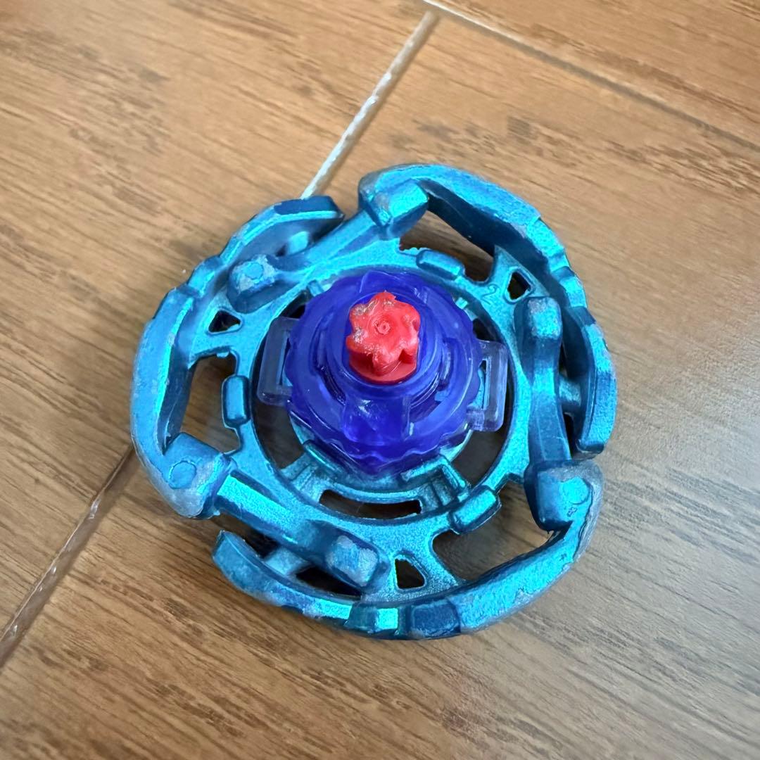 a*3様 メタルファイトベイブレードセット まとめ売り 獣エンブレム付き　第二世