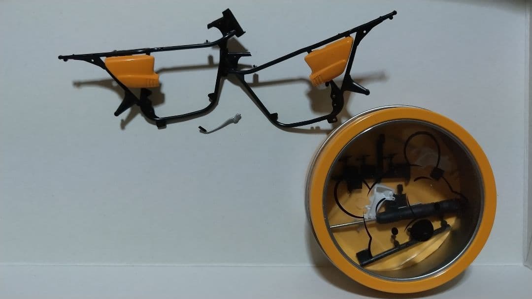 GT380プラモデル。現在製作中 マイキ－のフィギュア付きません。 GT380プラモデル。現在製作中 マイキ－のフィギュア付きません。