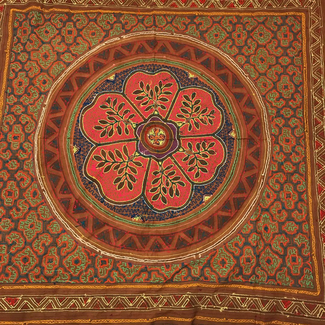 アウトレット シピボ族 アヤワスカ刺繍 泥染め