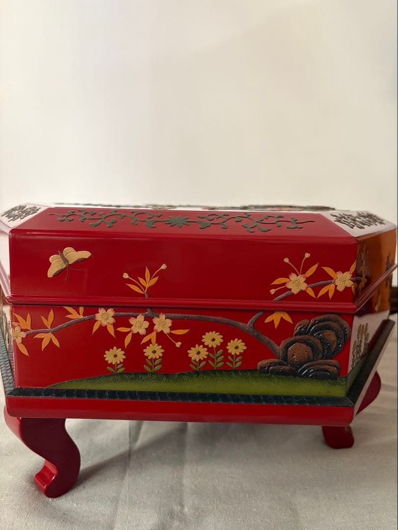 紅房 べんぼう 琉球漆器 朱漆花鳥箔絵六角東道盆 梅 牡丹 鳥 蝶