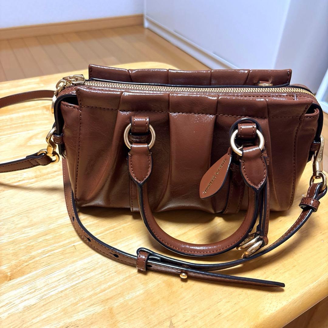 CHARLES & KEITH ショルダーバッグ ブラウン