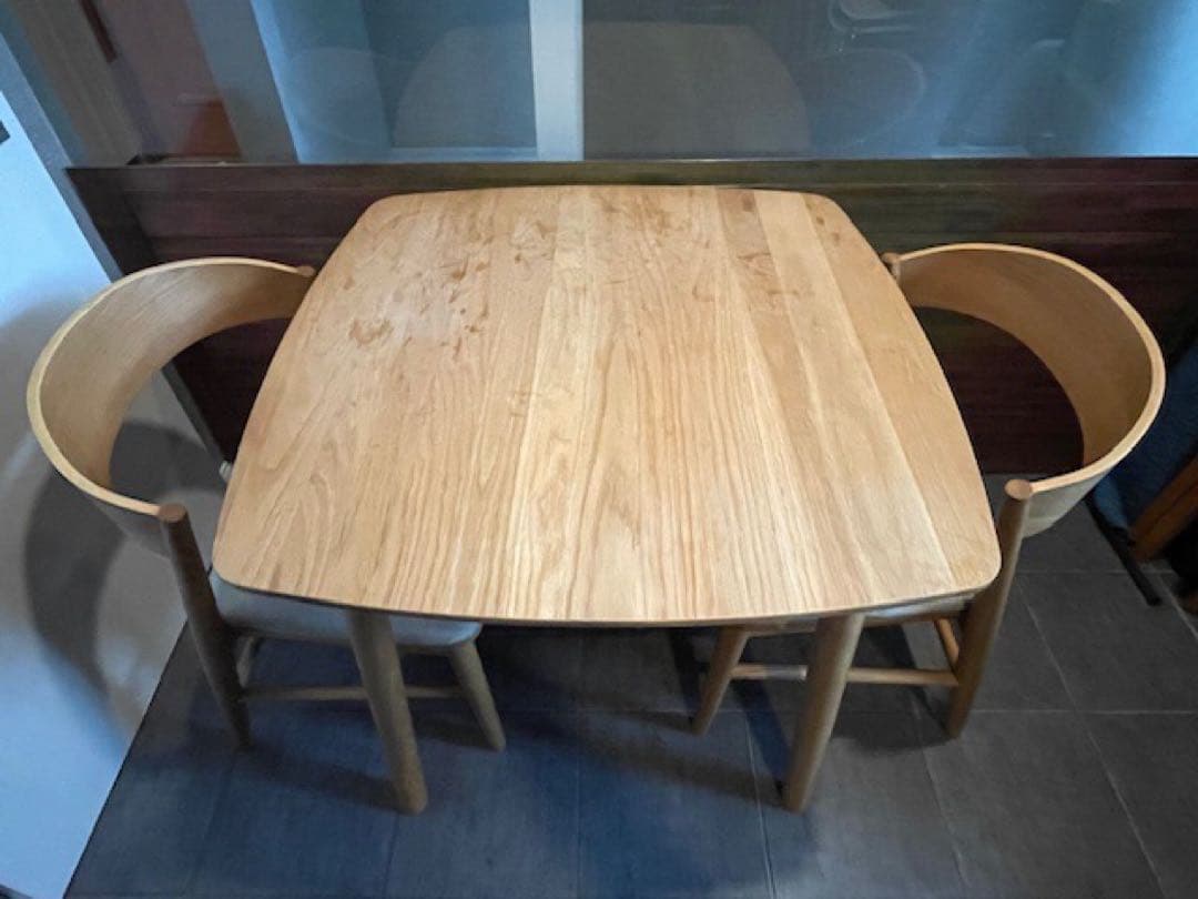 ウニコ　ソルク　テーブル