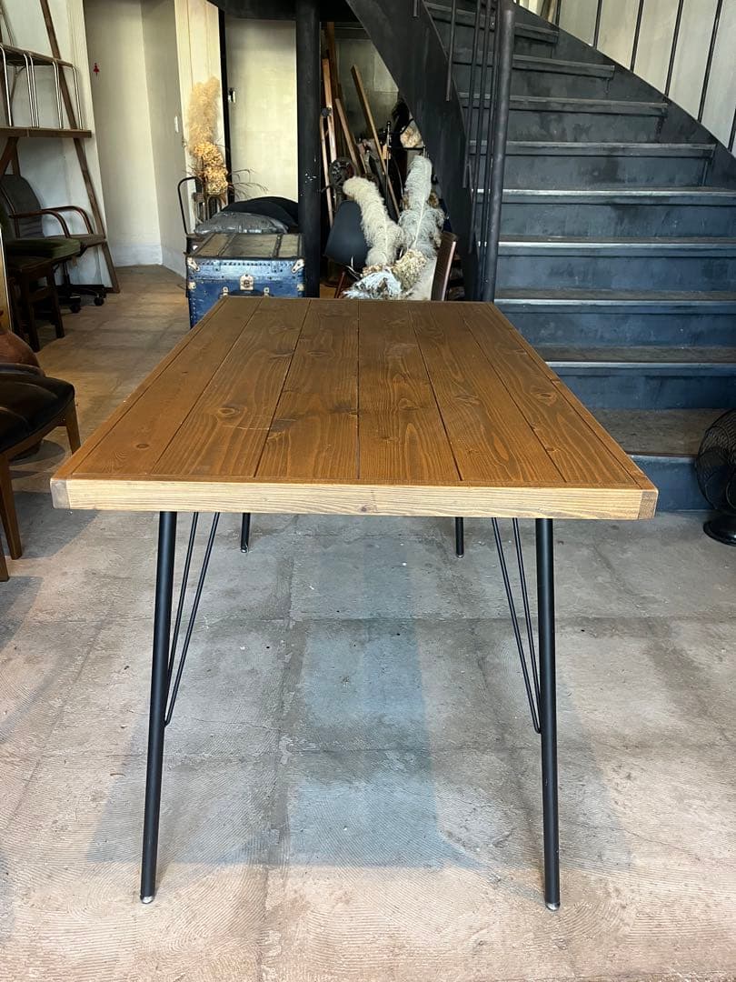 インダストリアル　ダイニングテーブル