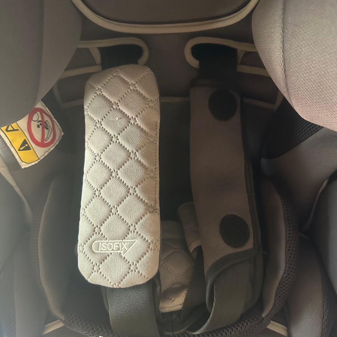 【美品】アップリカ　チャイルドシート　フラディアグロウ　ISOFIX　プレミアム