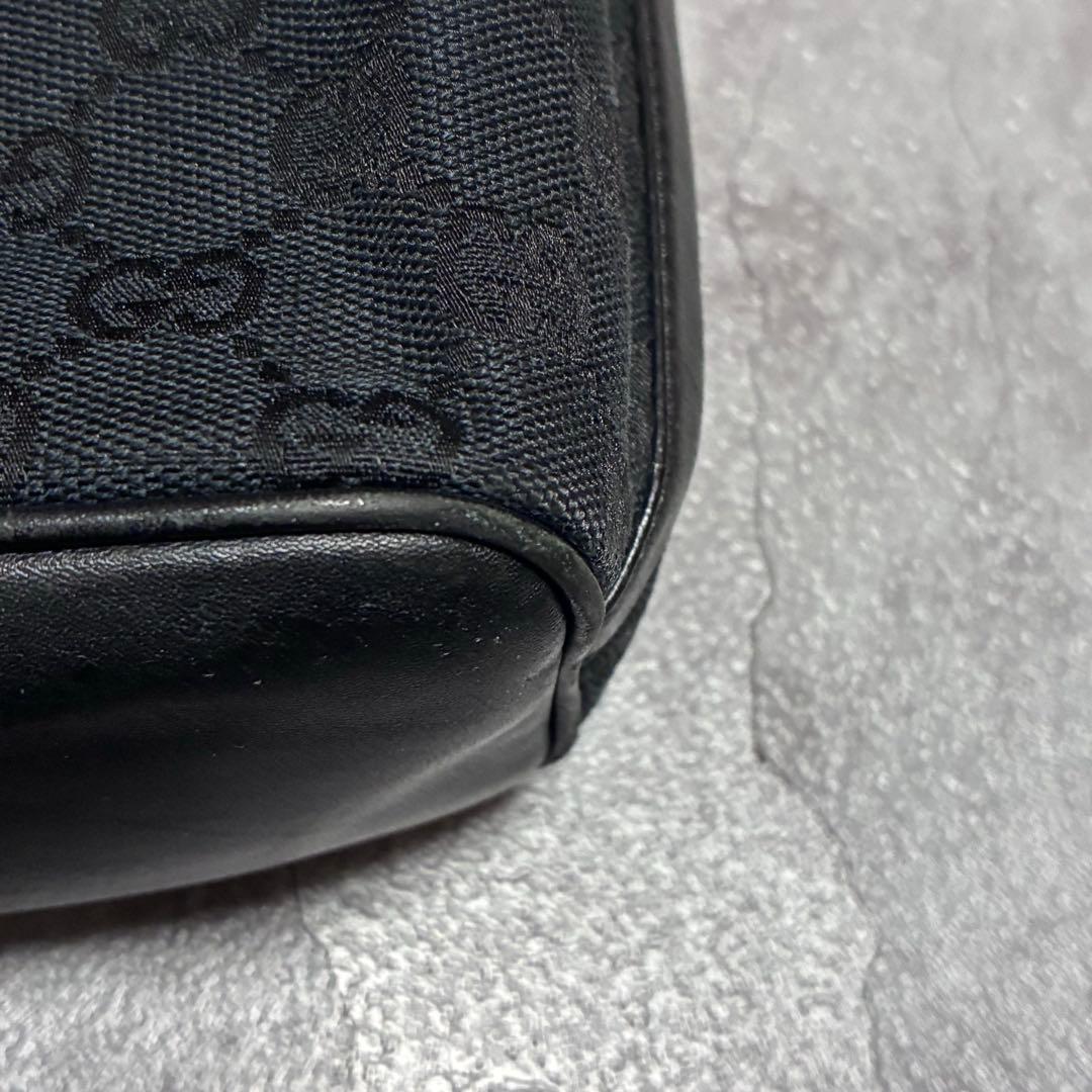 グッチ　ワンショルダーバッグ　ブラック　ggキャンバス　総柄　変形　レザー